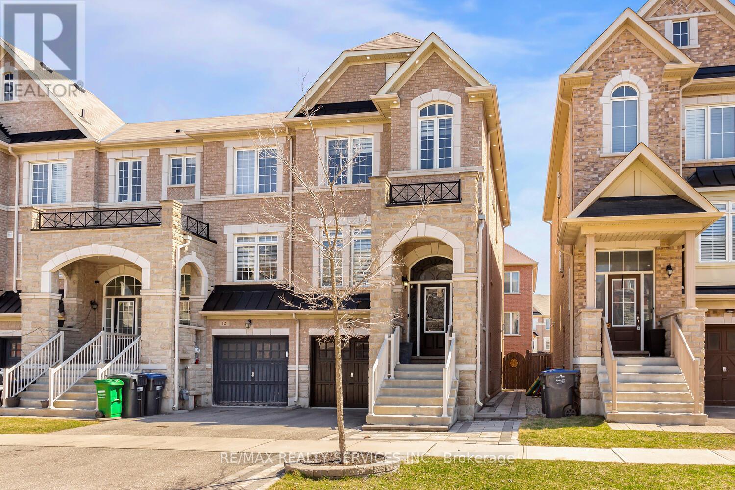 Property at 14 ROCKMAN CRESCENT image 2