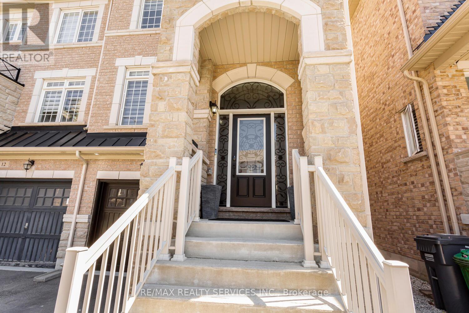 Property at 14 ROCKMAN CRESCENT image 3