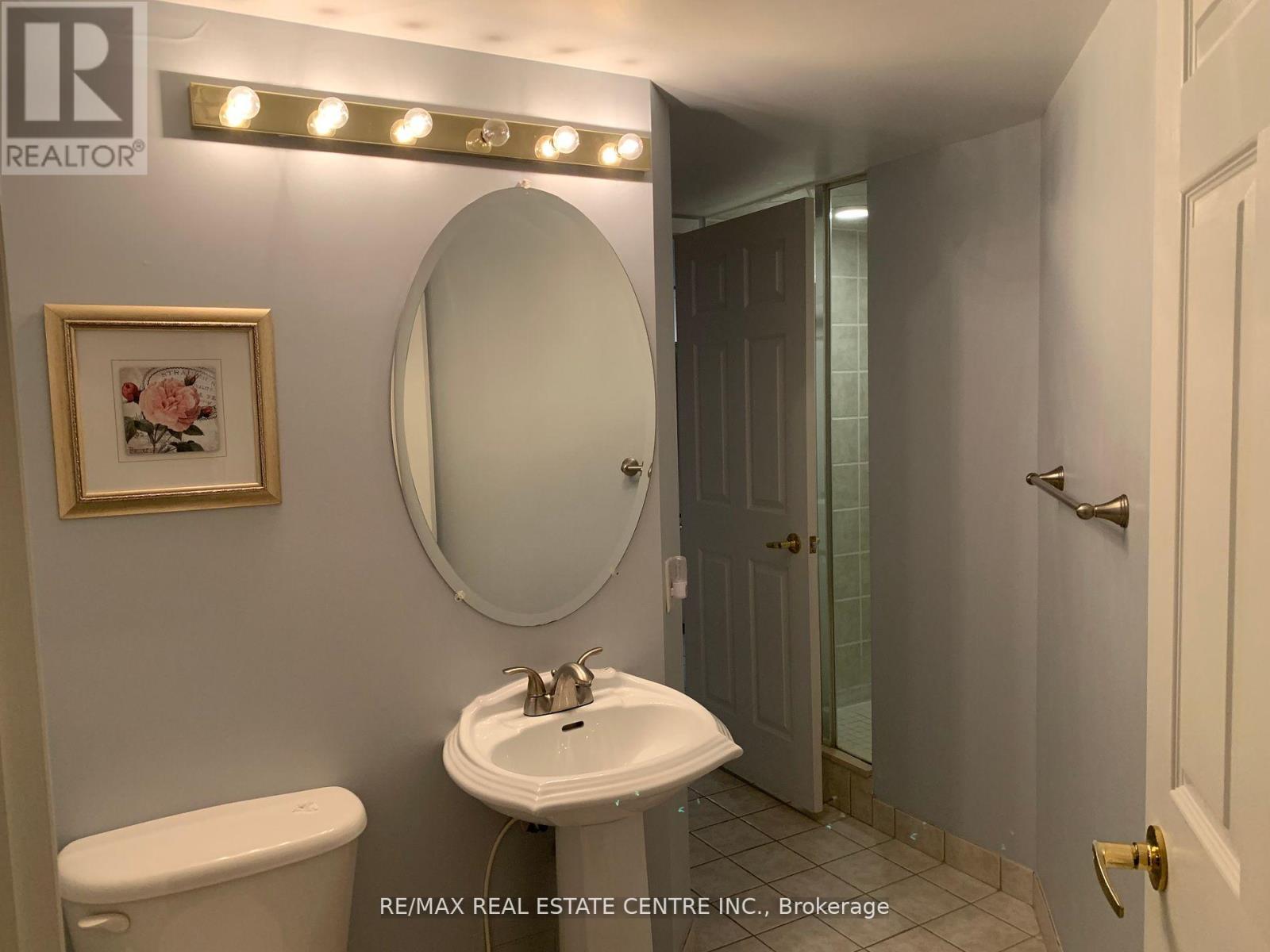 821 - 25 Kingsbridge Garden Circle, Mississauga, Ontario  L5R 4B1 - Photo 13 - W12093683