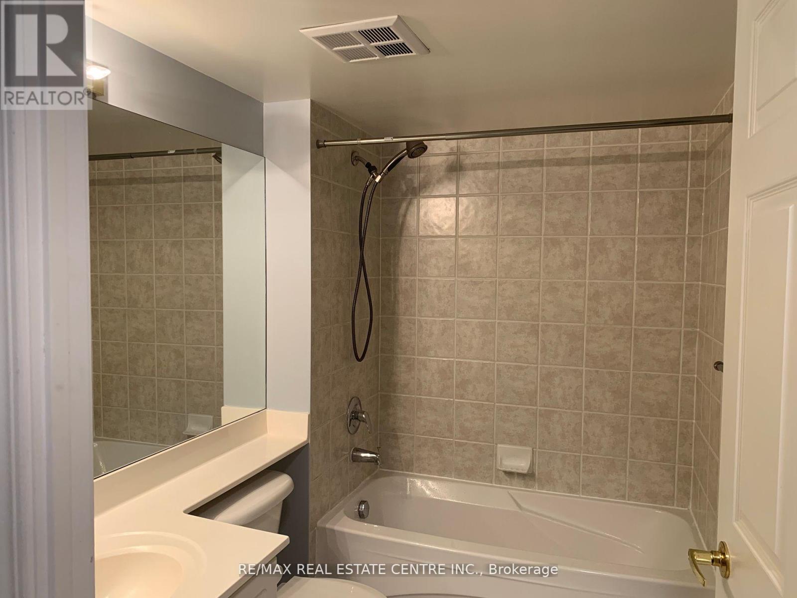821 - 25 Kingsbridge Garden Circle, Mississauga, Ontario  L5R 4B1 - Photo 14 - W12093683