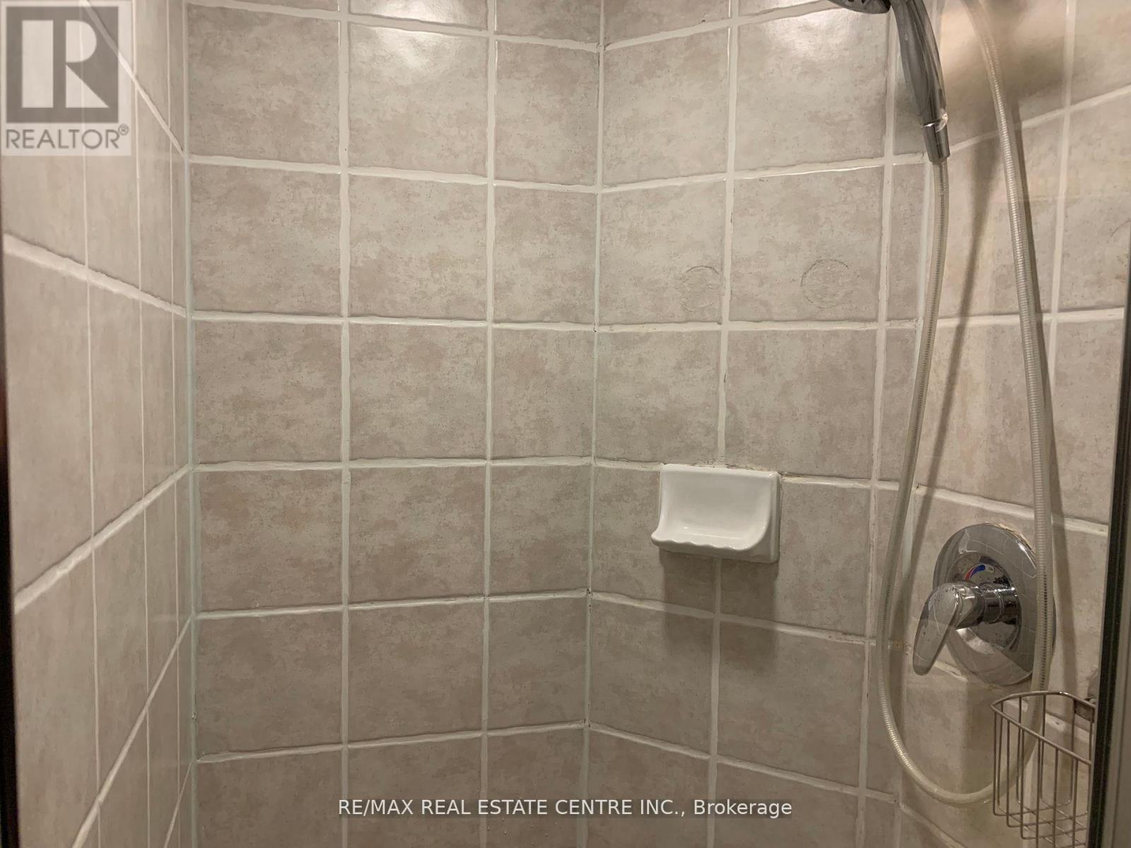 821 - 25 Kingsbridge Garden Circle, Mississauga, Ontario  L5R 4B1 - Photo 15 - W12093683