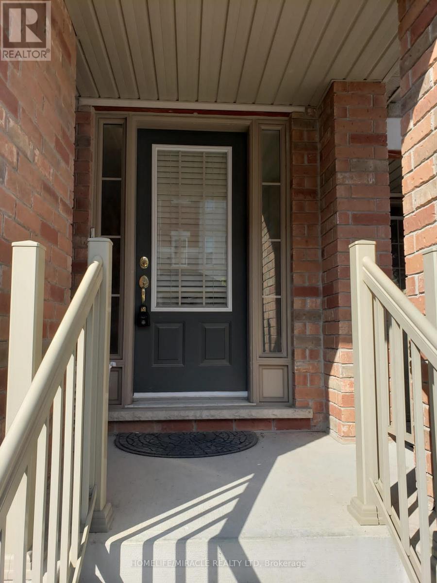 11 Shiff Crescent, Brampton, Ontario  L6Z 0H5 - Photo 1 - W12093724