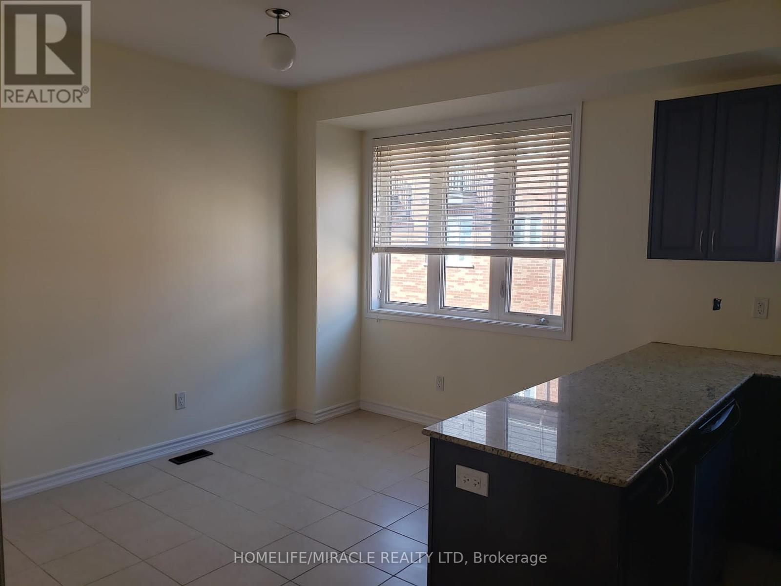11 Shiff Crescent, Brampton, Ontario  L6Z 0H5 - Photo 11 - W12093724
