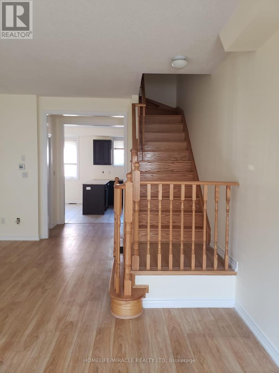 11 Shiff Crescent, Brampton, Ontario  L6Z 0H5 - Photo 8 - W12093724