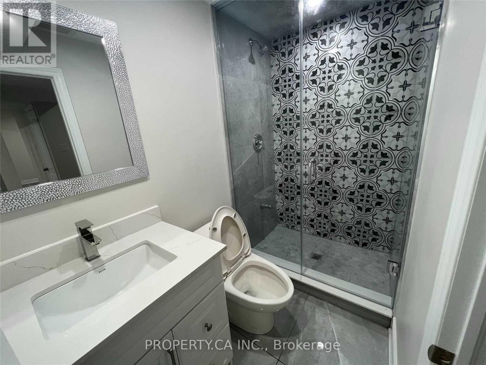 Lower - 18 Driscoll Drive, Brampton, Ontario  L6Y 3J1 - Photo 10 - W12093737