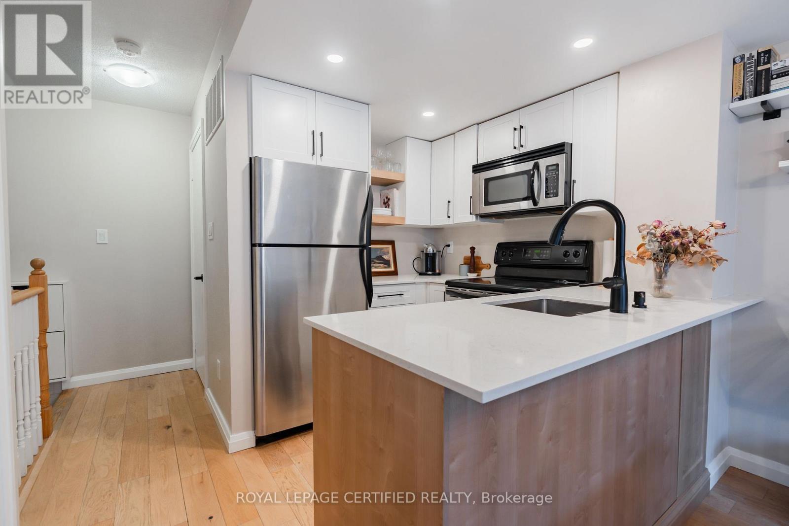 Property at 1222 - 22 LAIDLAW STREET image 3