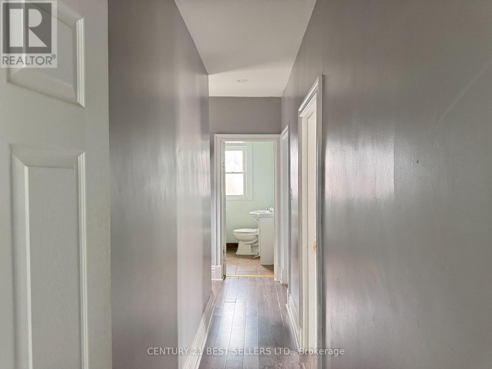 12 Arthur Avenue N, Hamilton, Ontario  L8L 6C5 - Photo 17 - X12093685