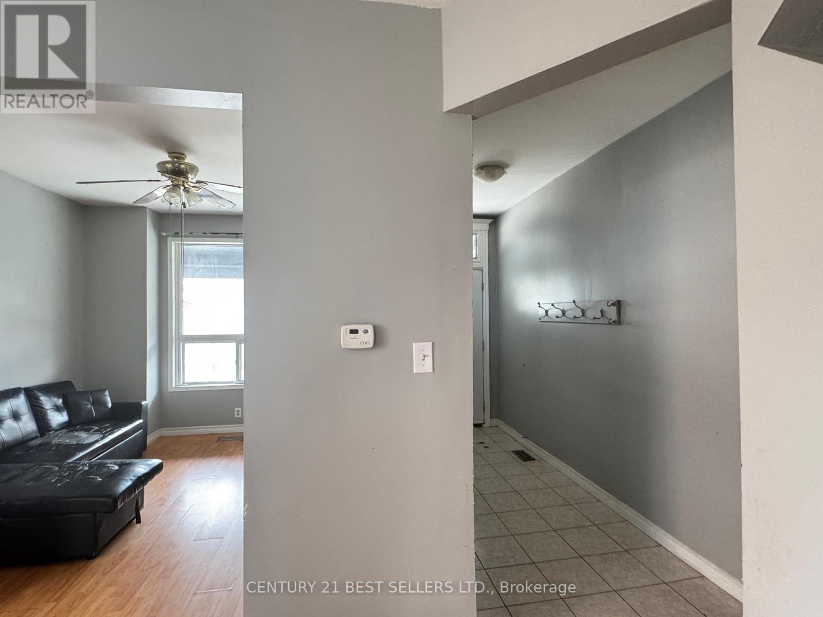 12 Arthur Avenue N, Hamilton, Ontario  L8L 6C5 - Photo 8 - X12093685