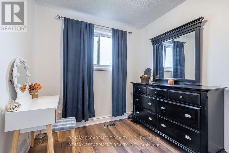 8 - 596 Grey Street, Brantford, Ontario  N3S 4Y1 - Photo 12 - X12093717