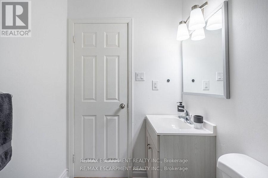 8 - 596 Grey Street, Brantford, Ontario  N3S 4Y1 - Photo 19 - X12093717