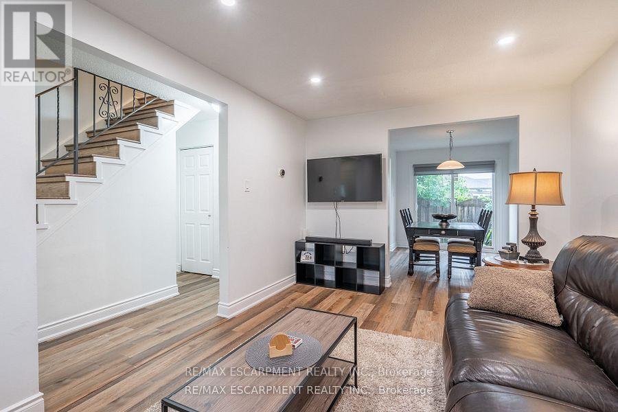 8 - 596 Grey Street, Brantford, Ontario  N3S 4Y1 - Photo 7 - X12093717
