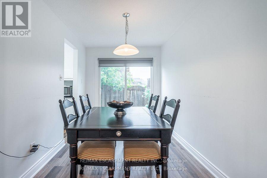 8 - 596 Grey Street, Brantford, Ontario  N3S 4Y1 - Photo 8 - X12093717