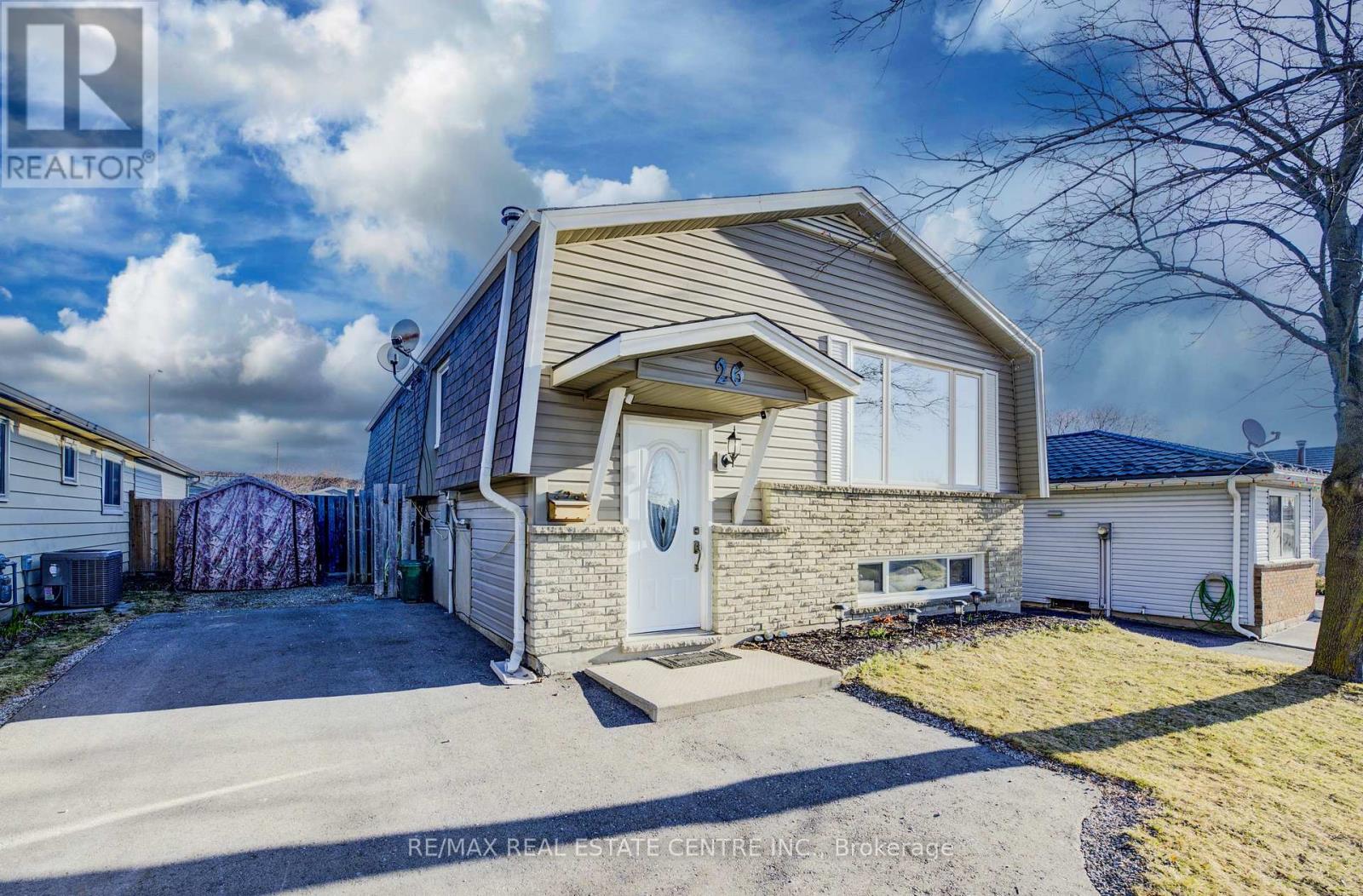 Property at 26 CLUTHE CRESCENT E image 2