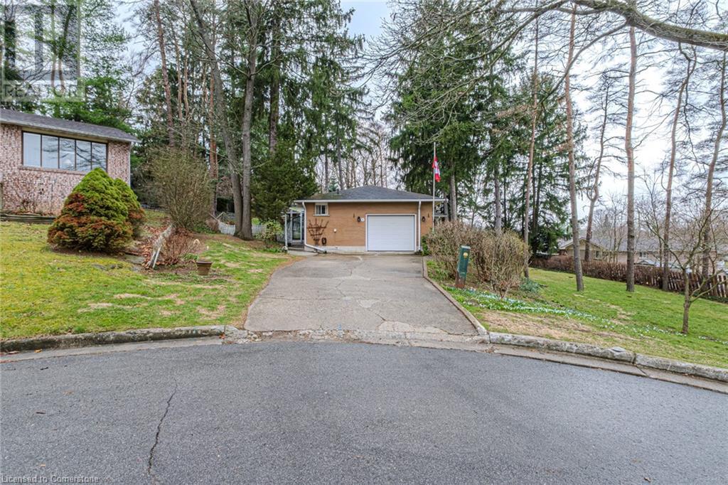 Property at 8 GLENDA Street image 1