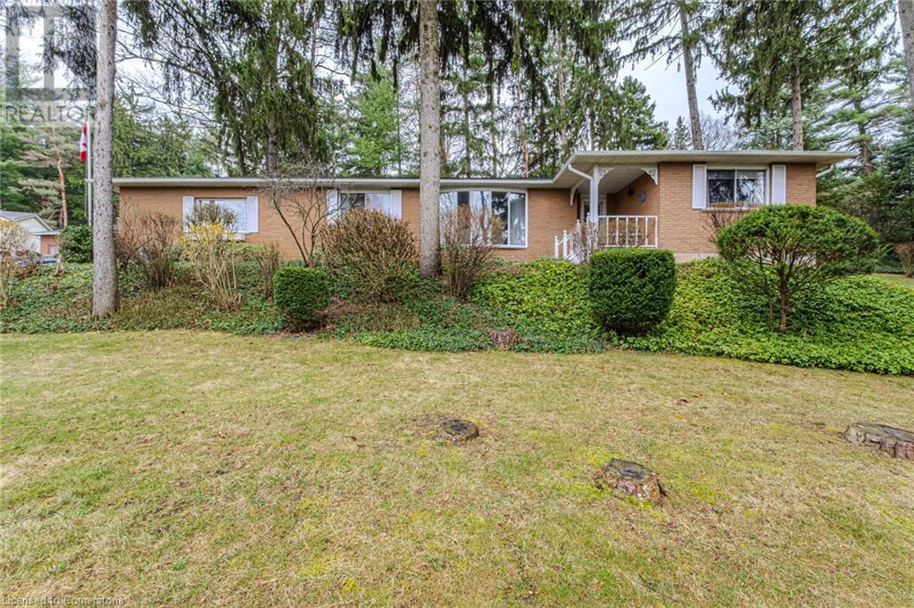 Property at 8 GLENDA Street image 4