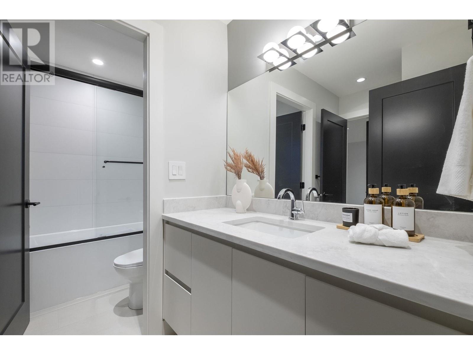 644a Girard Avenue, Coquitlam, British Columbia  V3K 1S8 - Photo 29 - R2987558