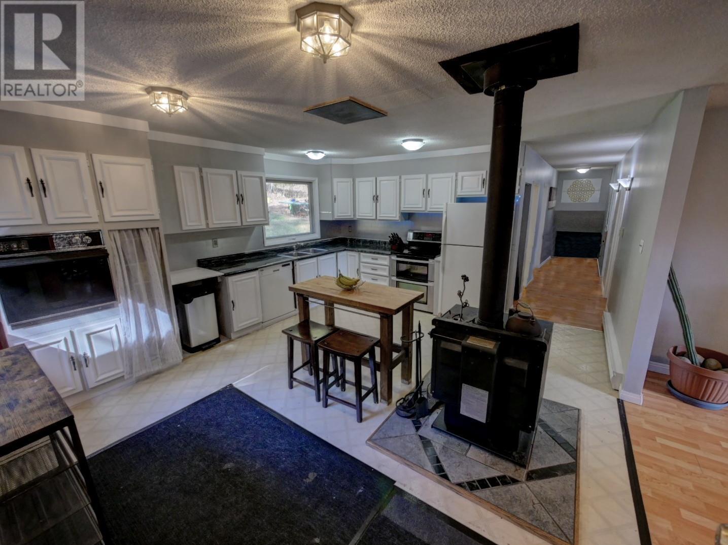 Property at 745 Chickadee Lane image 3