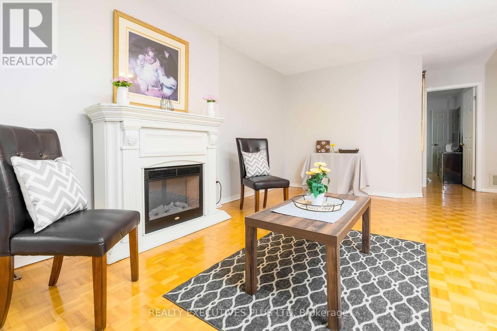 573 Mosley Street, Wasaga Beach, Ontario  L9Z 2J4 - Photo 12 - S12076445