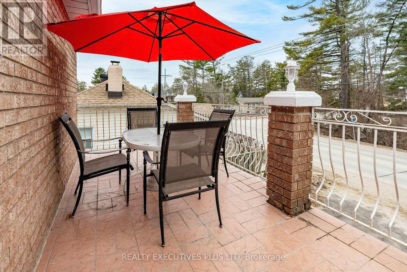 573 Mosley Street, Wasaga Beach, Ontario  L9Z 2J4 - Photo 25 - S12076445