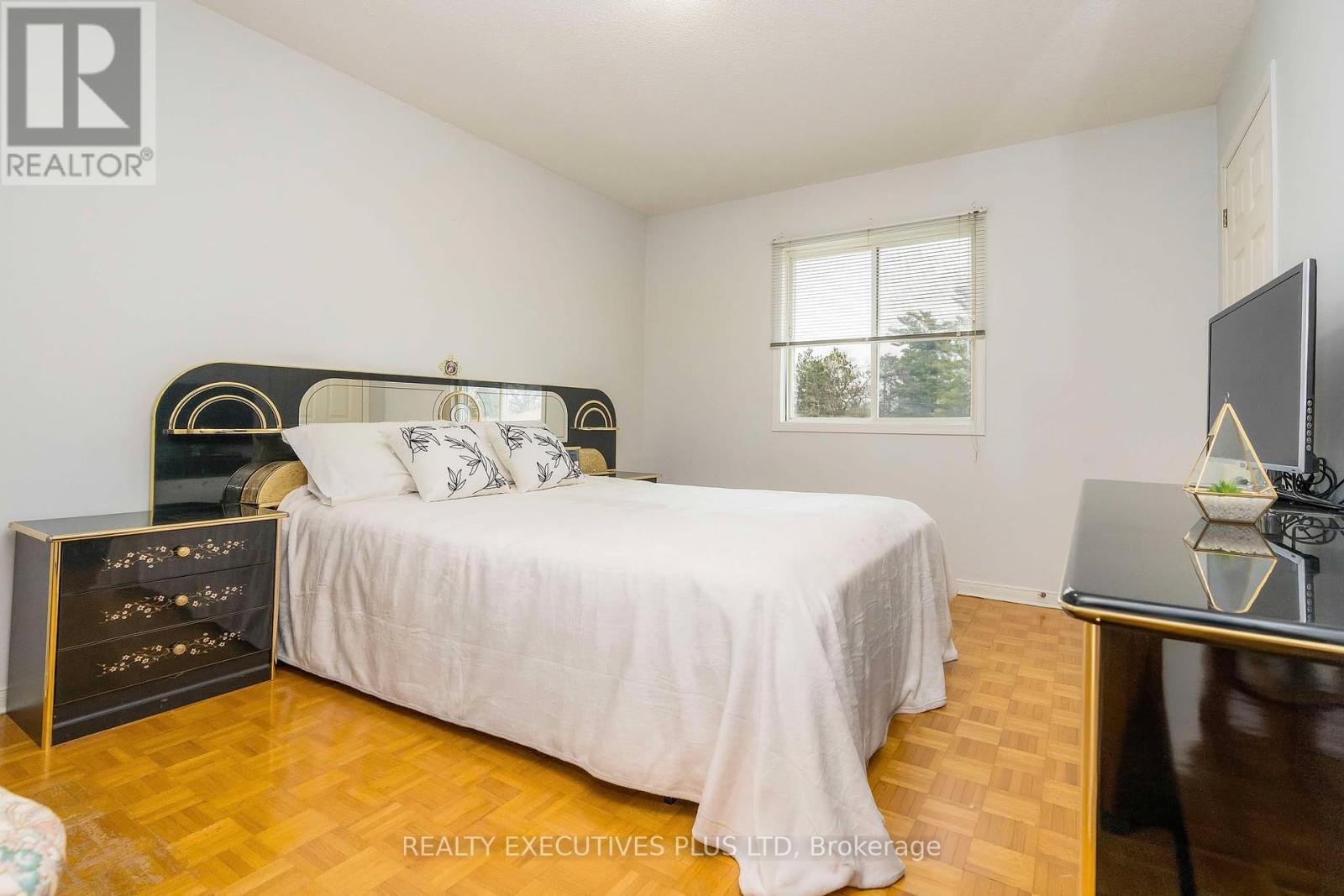 573 Mosley Street, Wasaga Beach, Ontario  L9Z 2J4 - Photo 18 - S12076445