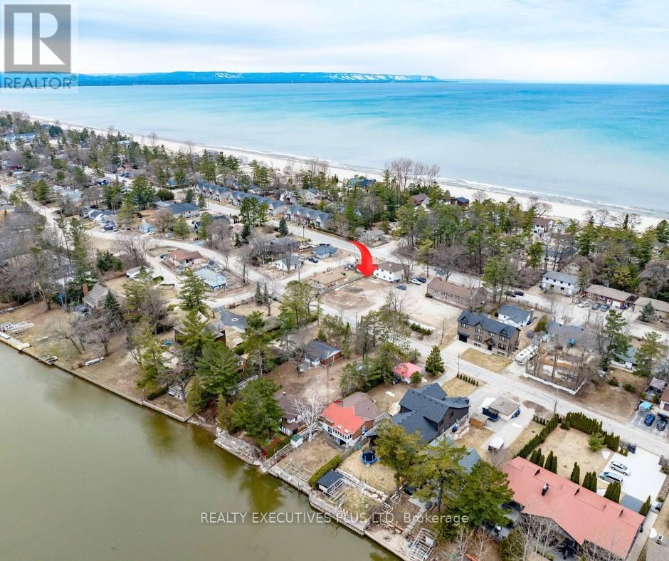 573 Mosley Street, Wasaga Beach, Ontario  L9Z 2J4 - Photo 41 - S12076445