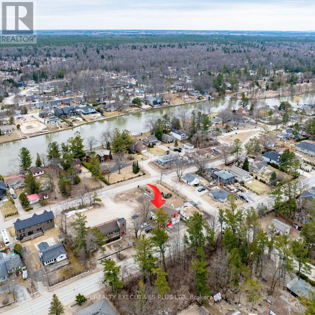 573 Mosley Street, Wasaga Beach, Ontario  L9Z 2J4 - Photo 36 - S12076445