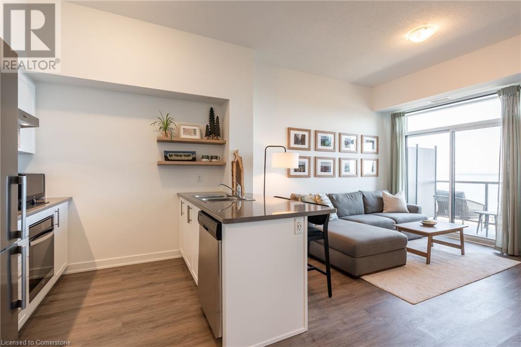 Property at 600 NORTH SERVICE Road Unit# 613 image 4