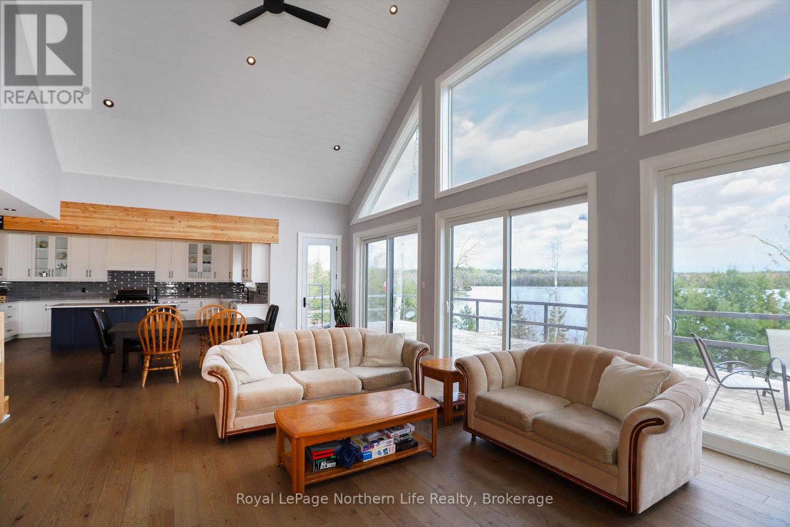429 Fox Run Drive, Temagami, Ontario  P0H 2H0 - Photo 14 - X12093875