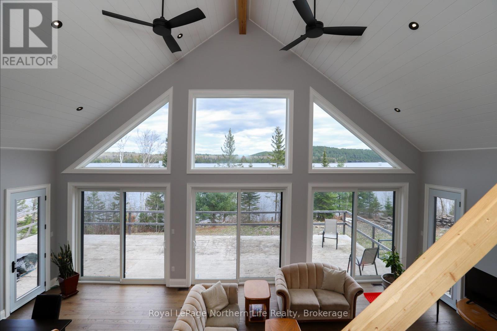 429 Fox Run Drive, Temagami, Ontario  P0H 2H0 - Photo 16 - X12093875