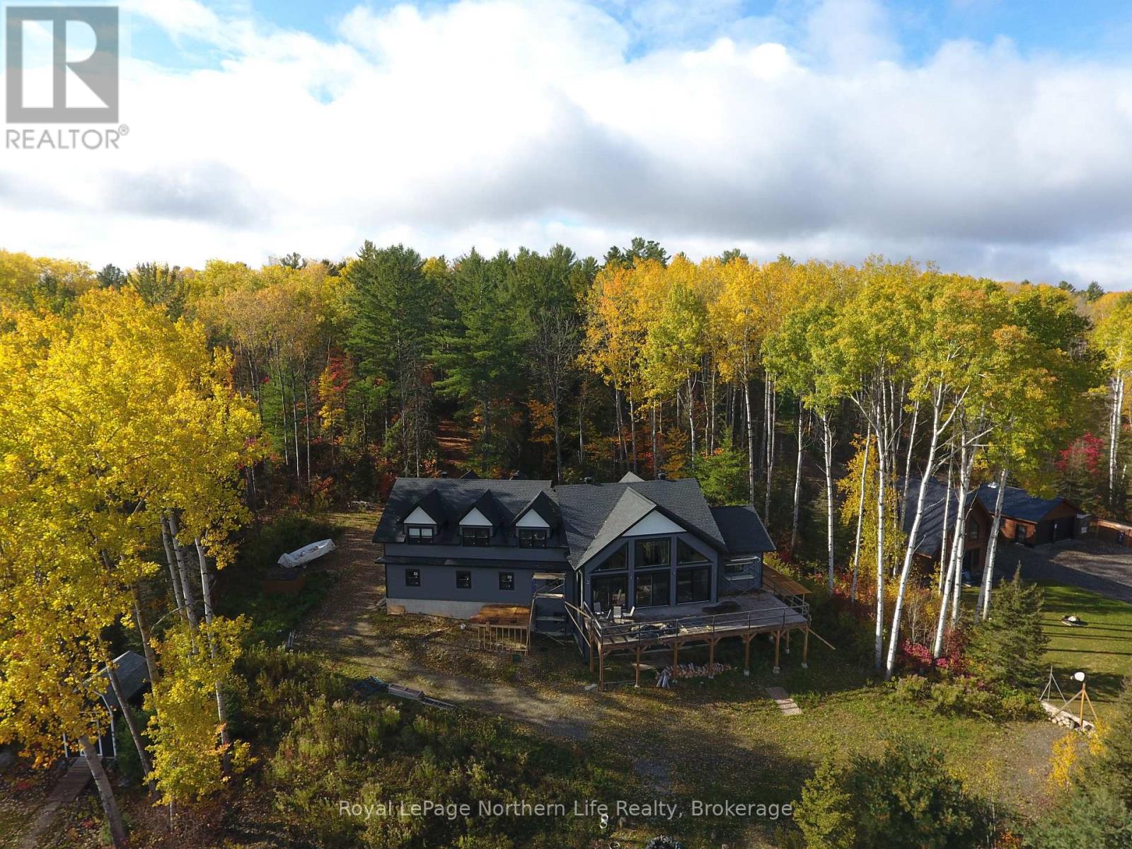 429 Fox Run Drive, Temagami, Ontario  P0H 2H0 - Photo 6 - X12093875