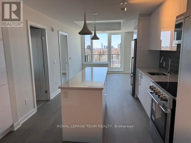 Unit #803 - 360 Deschatelets Avenue, Ottawa, Ontario  K1S 5Y1 - Photo 3 - X12093823