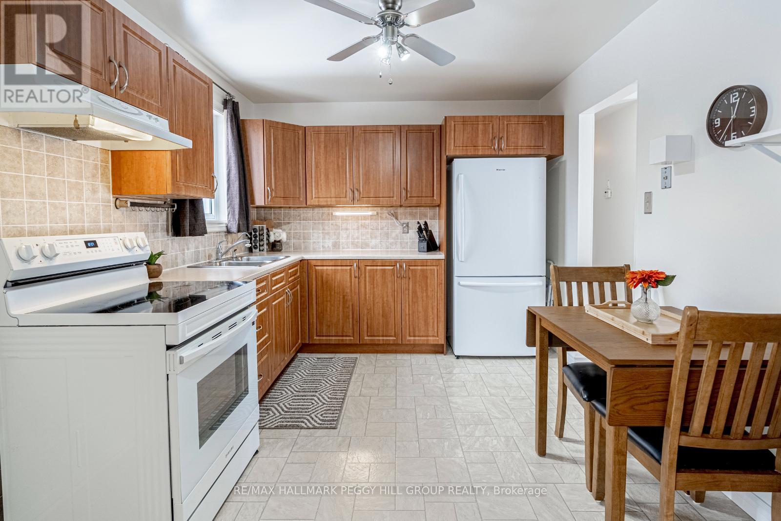 228 Thornton Avenue, Essa, Ontario  L0L 2N0 - Photo 6 - N12093822