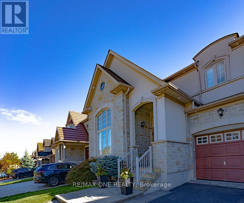 Property at 15 BURGUNDY TRAIL image 5
