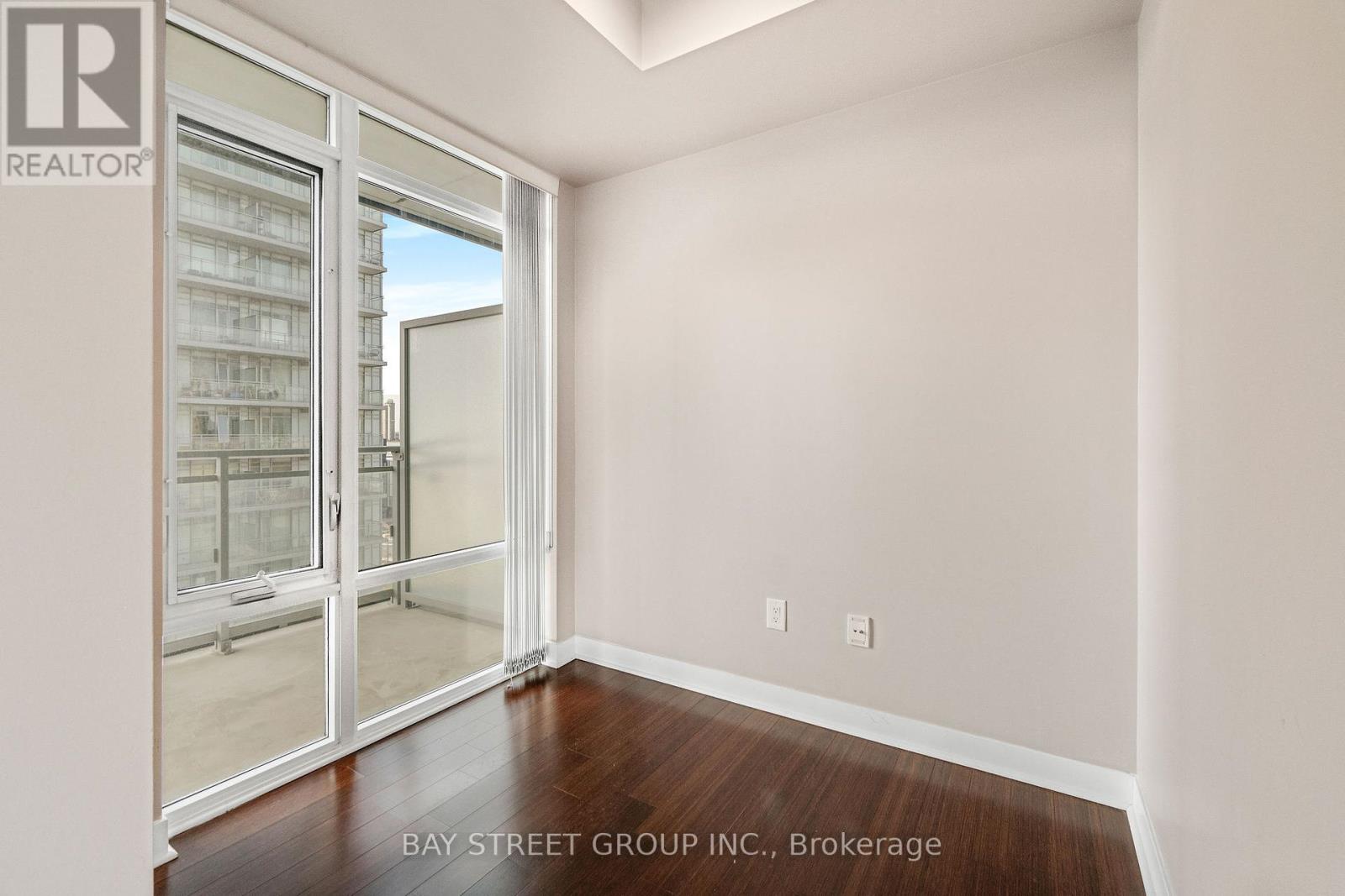 1108 - 365 Prince Of Wales Drive, Mississauga, Ontario  L5B 0G6 - Photo 16 - W12093890
