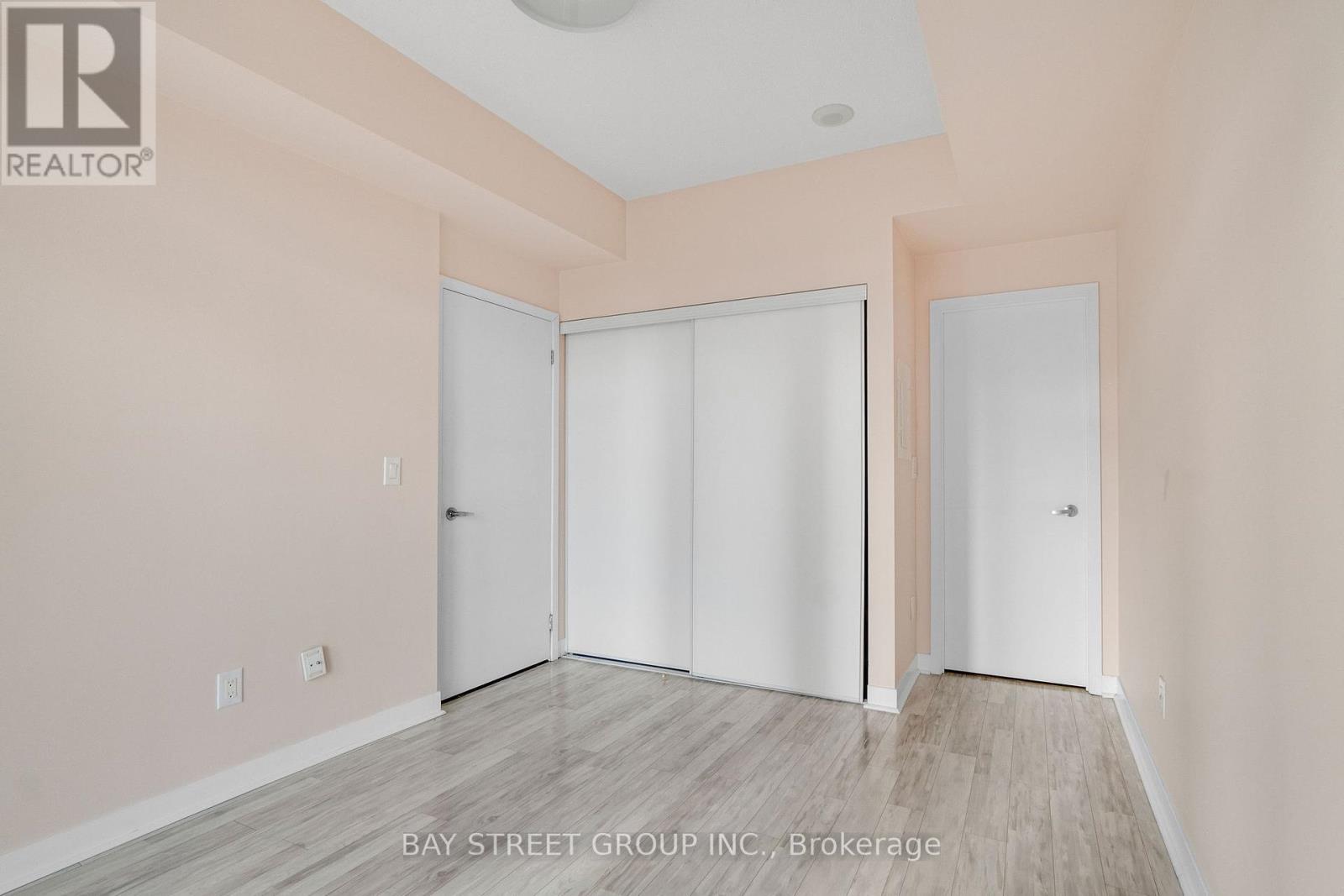 1108 - 365 Prince Of Wales Drive, Mississauga, Ontario  L5B 0G6 - Photo 22 - W12093890