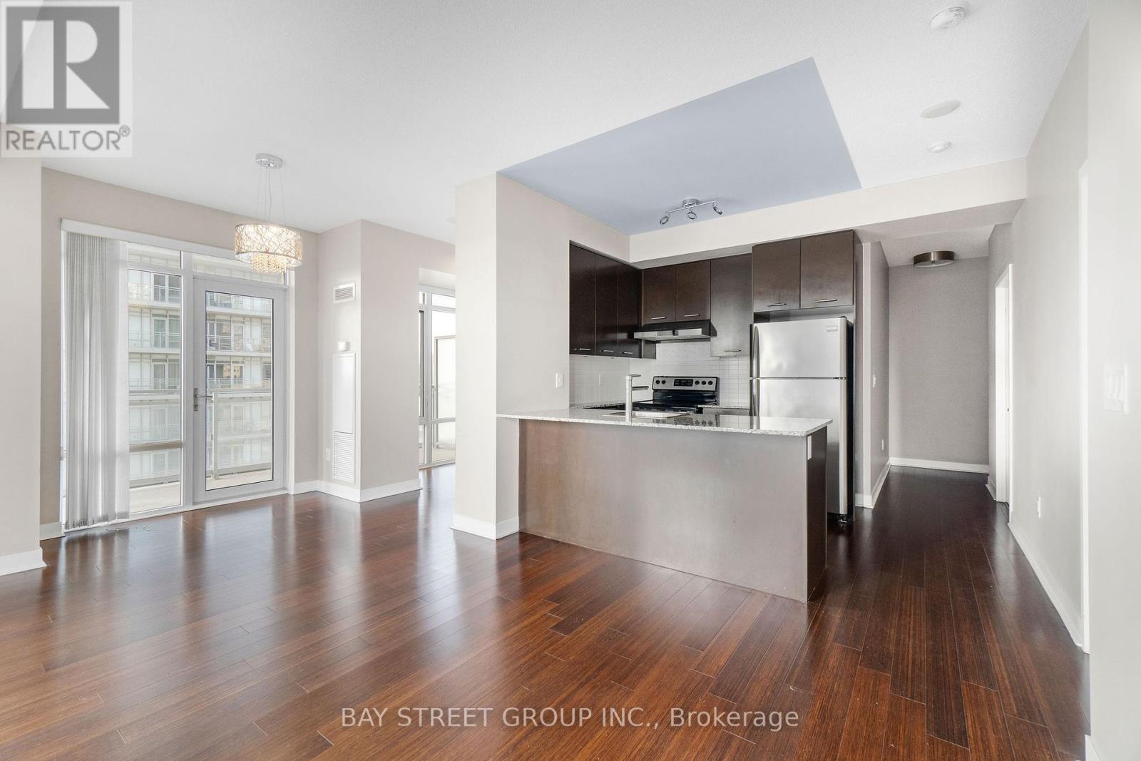 1108 - 365 Prince Of Wales Drive, Mississauga, Ontario  L5B 0G6 - Photo 8 - W12093890