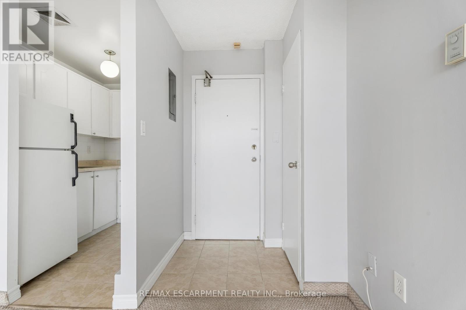 Property at 3307 - 150 CHARLTON AVENUE E image 3