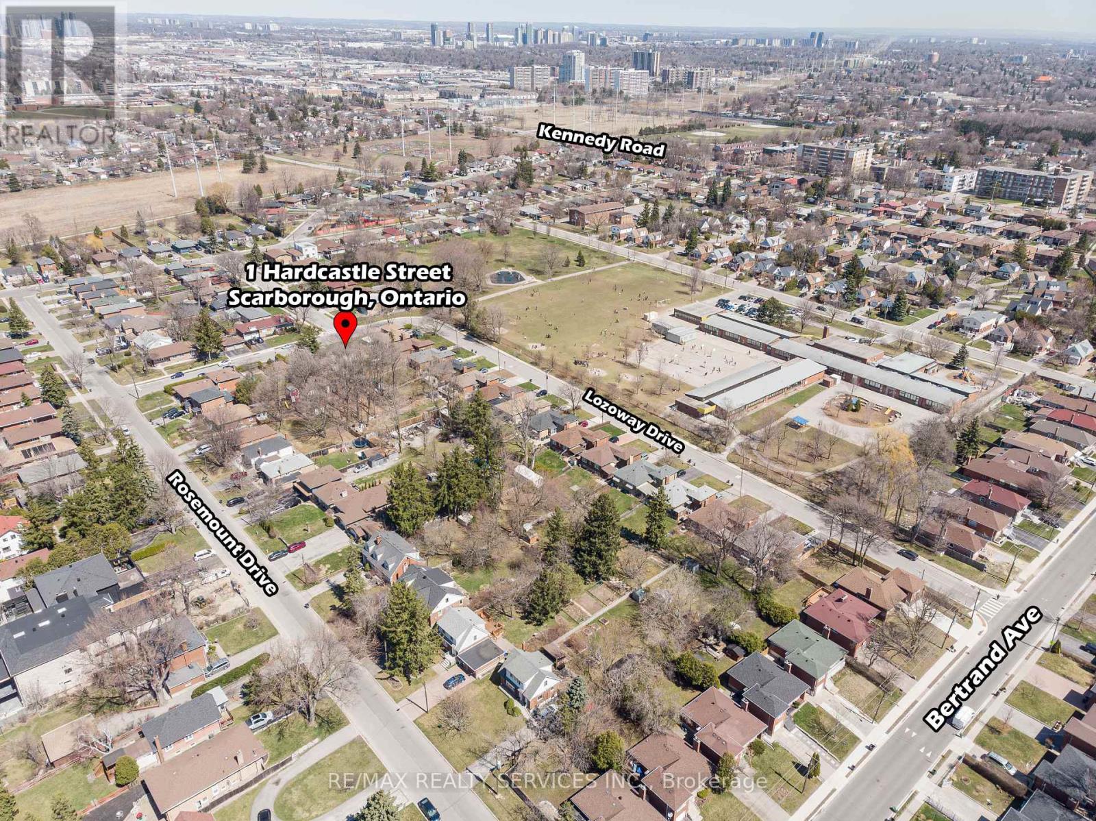 1 Hardcastle Street, Toronto (Ionview), Ontario  M1K 2Y2 - Photo 4 - E12082790