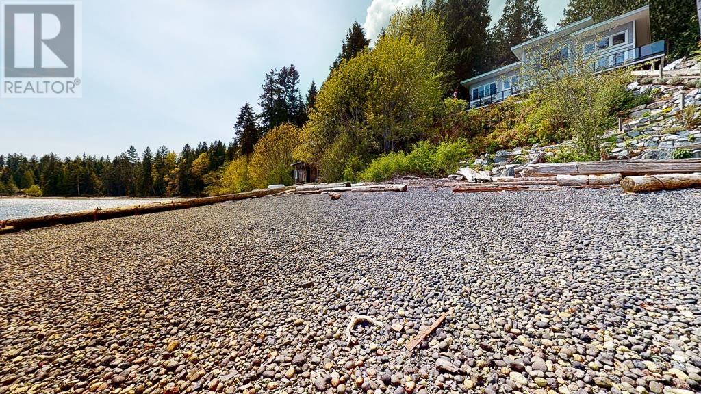 1980 Thornbrough Road, Gibsons, British Columbia  V0N 1V6 - Photo 40 - R2992020