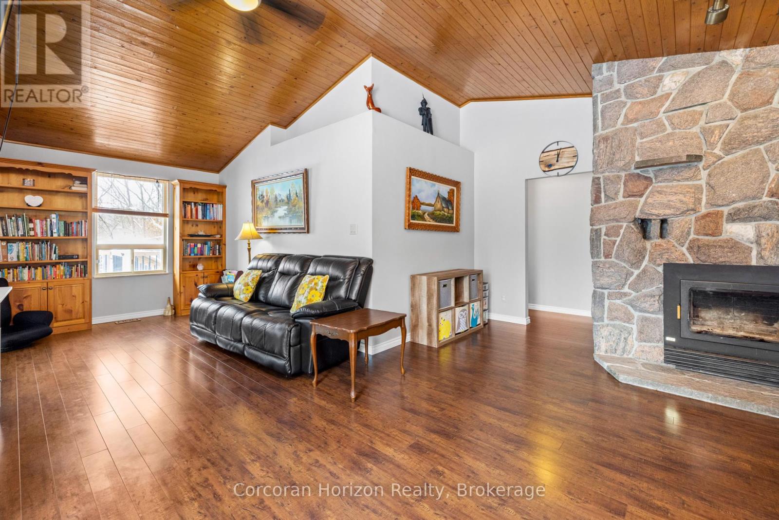 87 Corrievale Road, Georgian Bay, Ontario  L0K 1S0 - Photo 12 - X12093927