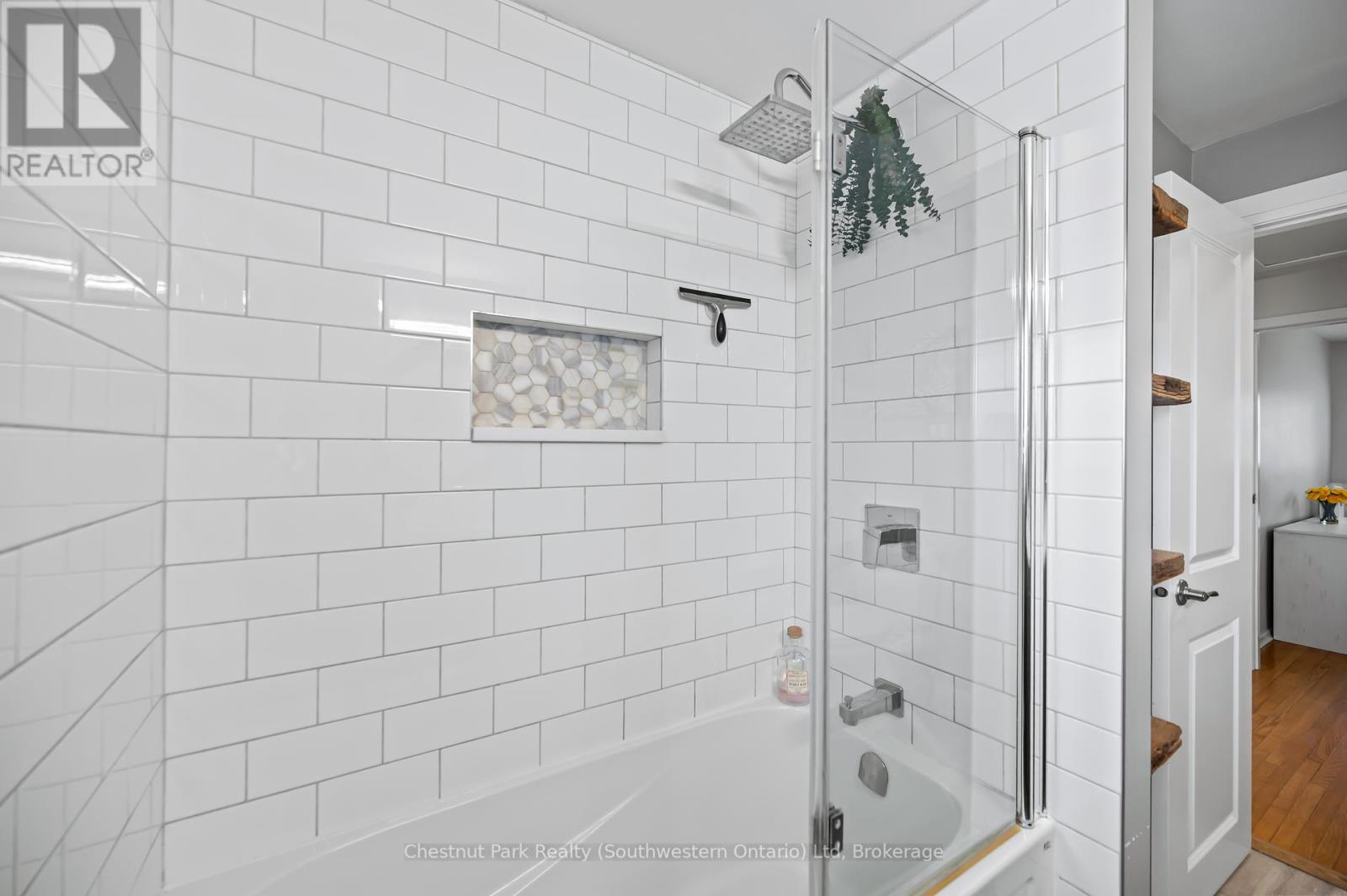 290 Langford Place, Waterloo, Ontario  N2J 3S8 - Photo 29 - X12093940