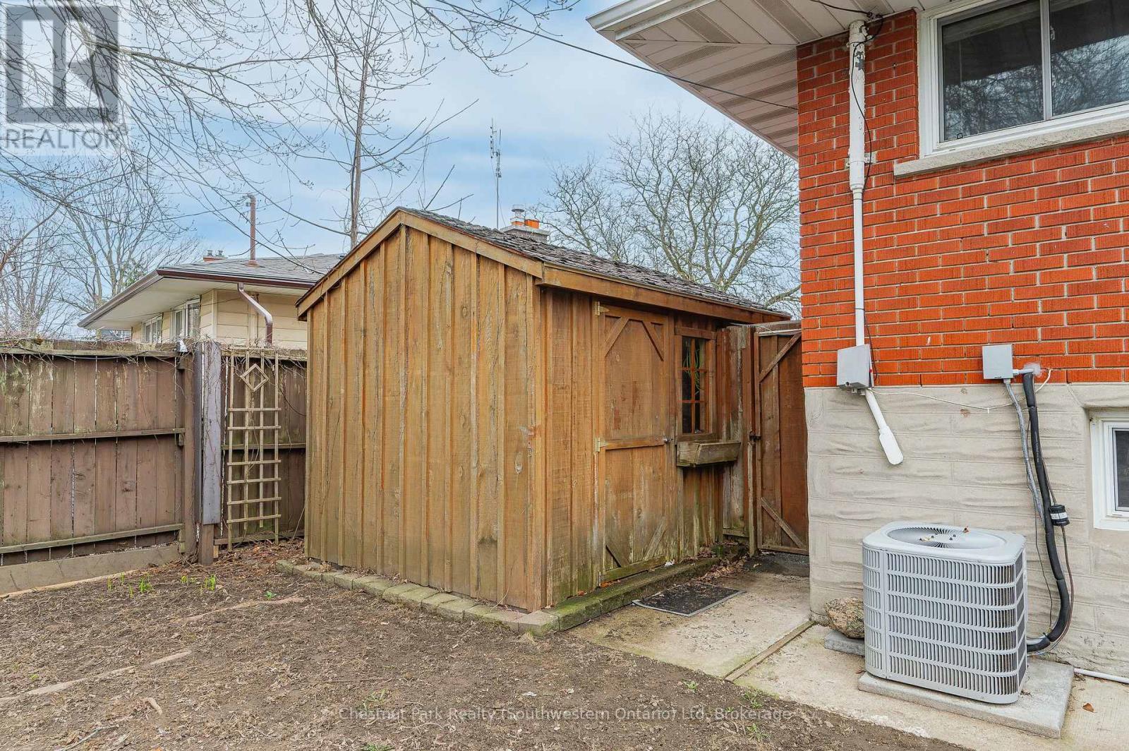 290 Langford Place, Waterloo, Ontario  N2J 3S8 - Photo 43 - X12093940