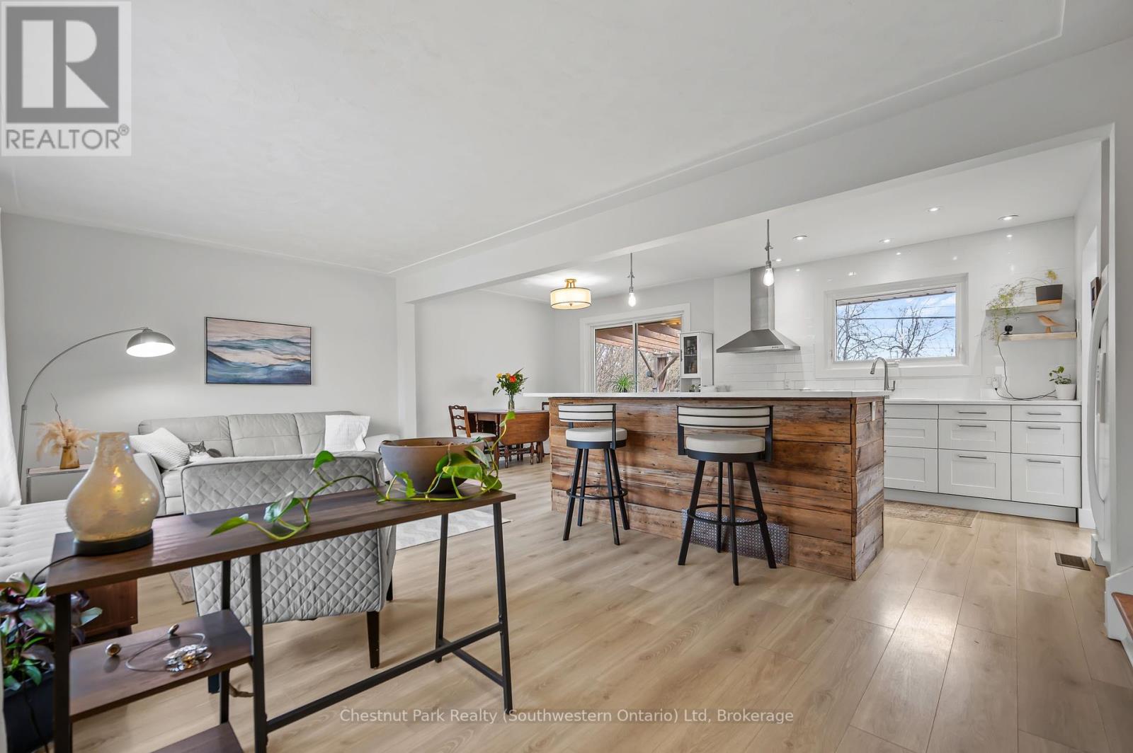 290 Langford Place, Waterloo, Ontario  N2J 3S8 - Photo 7 - X12093940