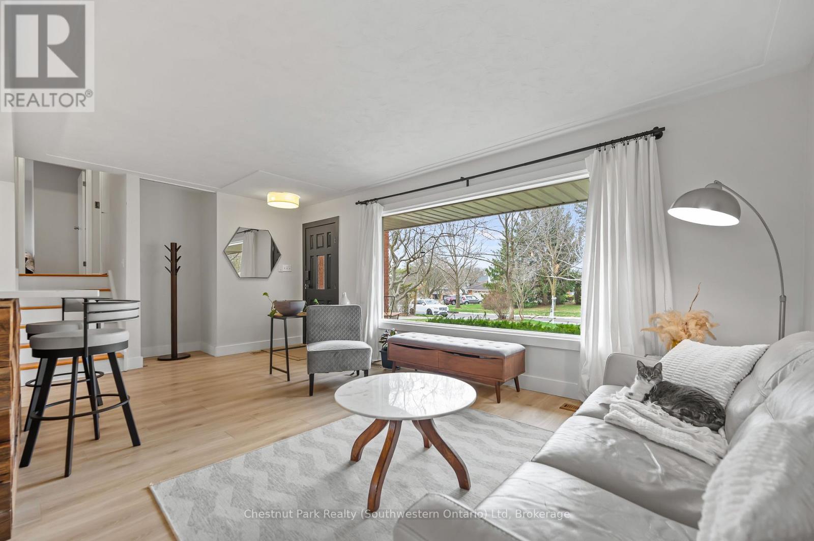 290 Langford Place, Waterloo, Ontario  N2J 3S8 - Photo 8 - X12093940