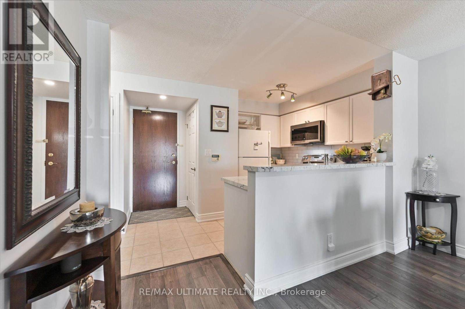 310 - 9 Michael Power Place, Toronto, Ontario  M9A 0A5 - Photo 12 - W12093933