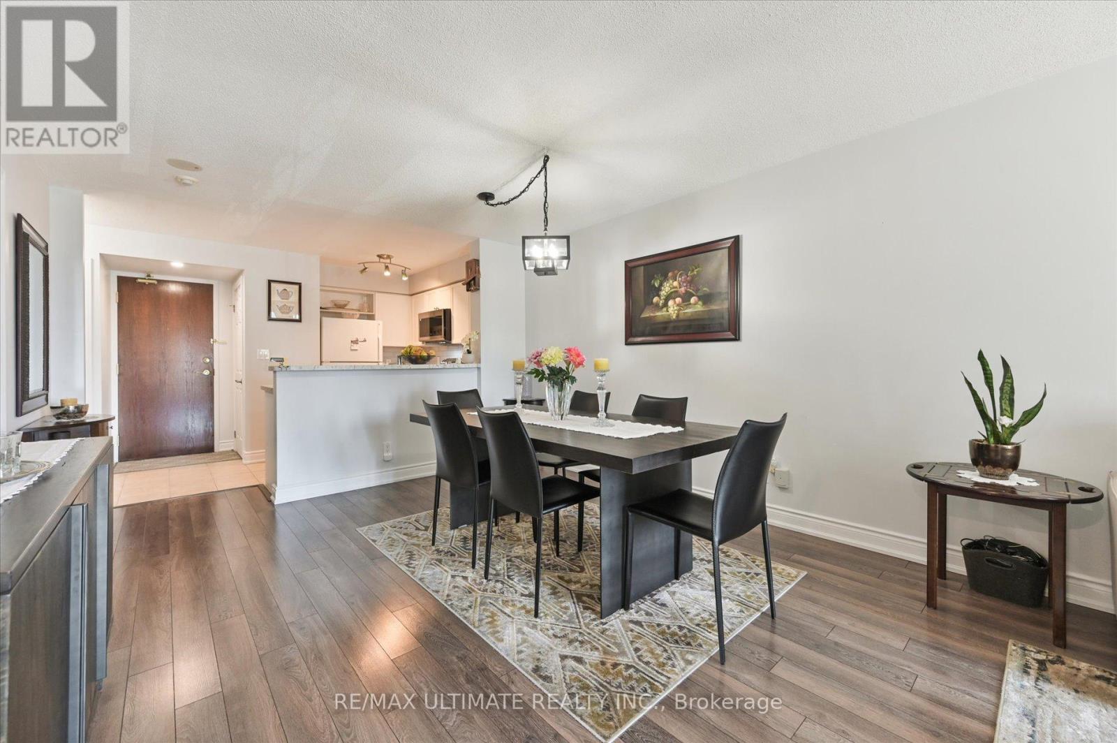 310 - 9 Michael Power Place, Toronto, Ontario  M9A 0A5 - Photo 14 - W12093933