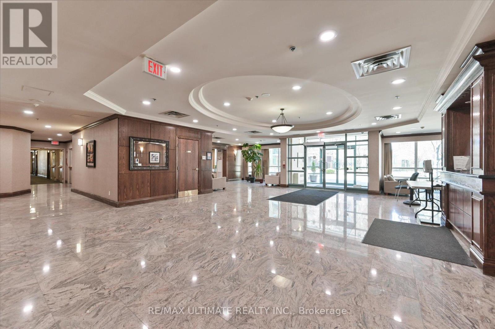 310 - 9 Michael Power Place, Toronto, Ontario  M9A 0A5 - Photo 6 - W12093933