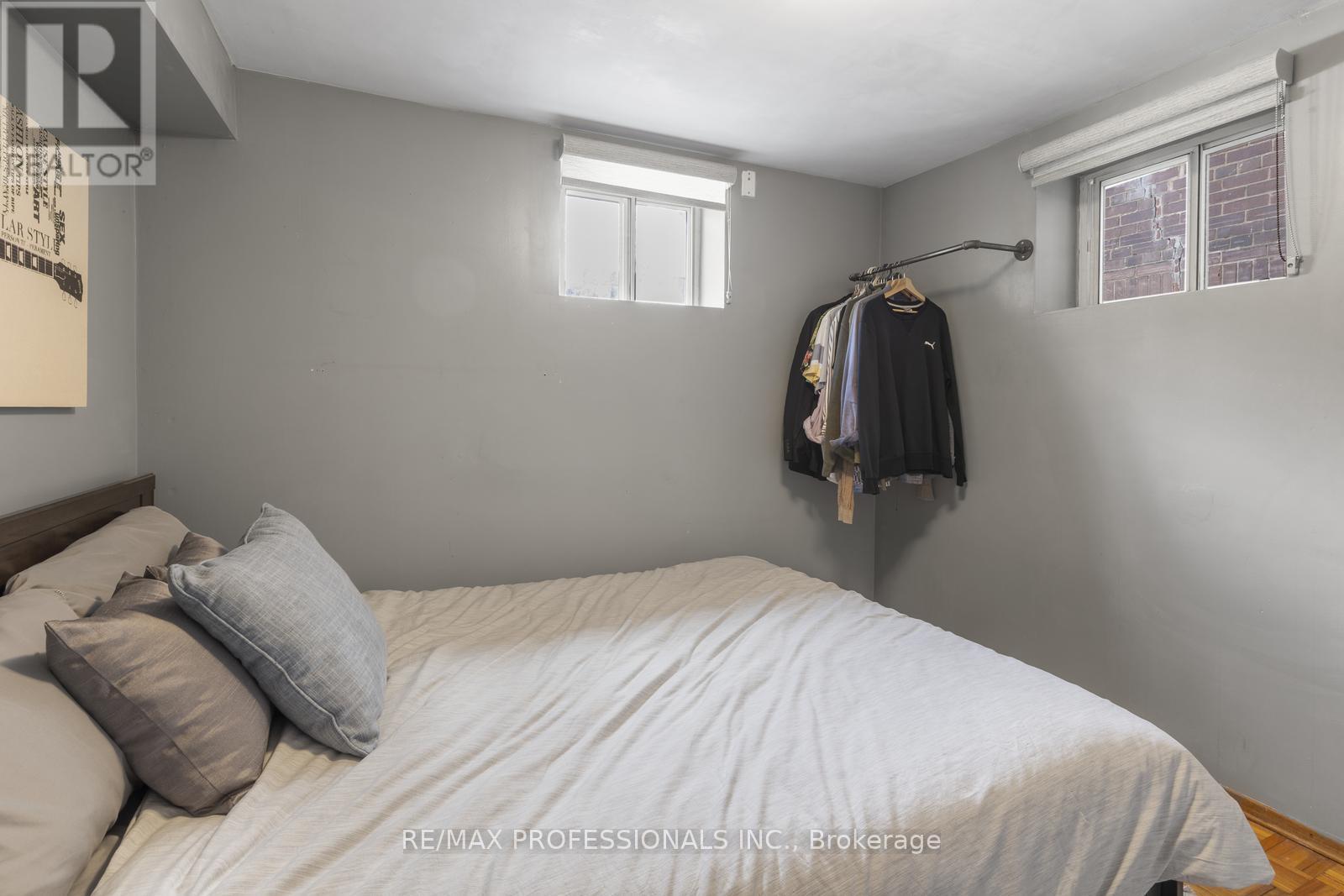 259 Garden Avenue, Toronto, Ontario  M6R 1J4 - Photo 24 - W12093934