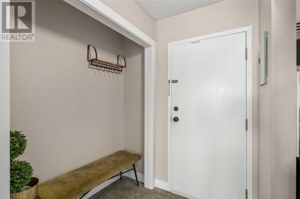 Property at 910, 221 6 Avenue SE image 3