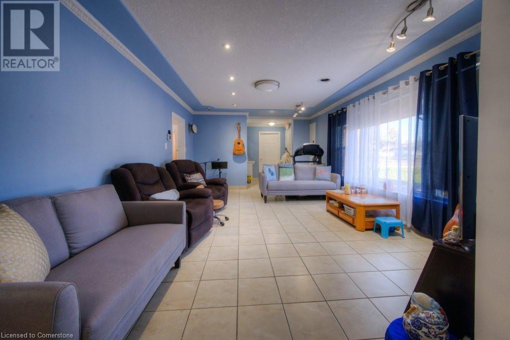 230 Highland Road W, Kitchener, Ontario  N2M 3C2 - Photo 3 - 40719432